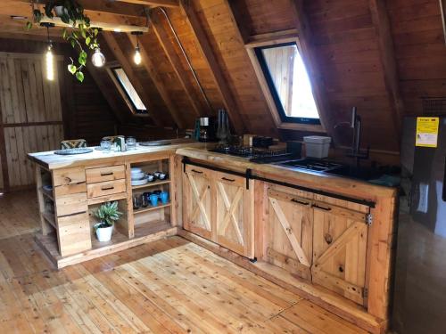 Кухня или мини-кухня в Maderalia
