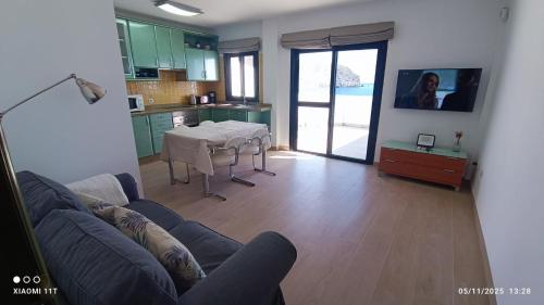 TV/trung tâm giải trí tại ÁTICO EN PRIMERA LINEA DE PLAYA