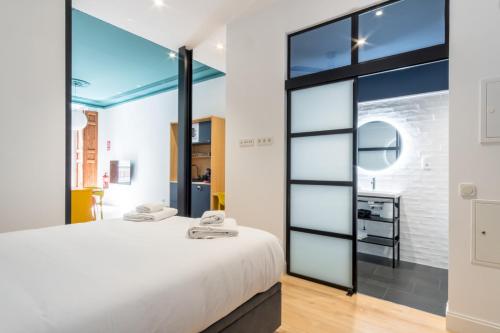 Modern Bright- Studio -Chueca
