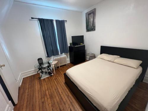 Ένα ή περισσότερα κρεβάτια σε δωμάτιο στο Maison Mae Pillars