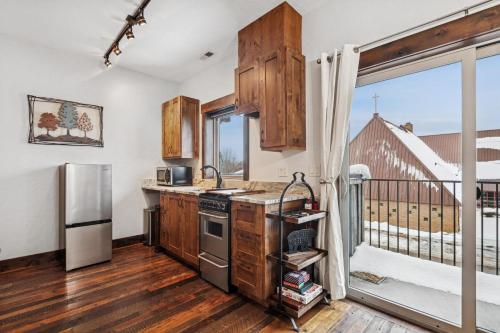 Kuchyň nebo kuchyňský kout v ubytování Bliss Retreat