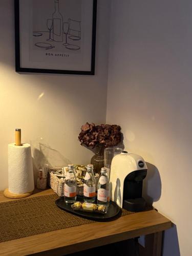 Принадлежности для чая и кофе в Govi Apartment al pieno centro di Tirana