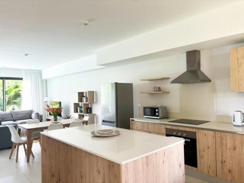 Kuchyň nebo kuchyňský kout v ubytování Seafront apartment