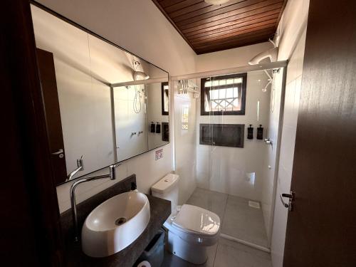 Ένα μπάνιο στο Parador Casa da Praia