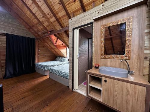 Imagen de la galería de Chalé Pé na água, en Mairiporã