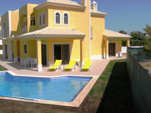 ABF38, encantadora Villa V4 em lugar sossegado