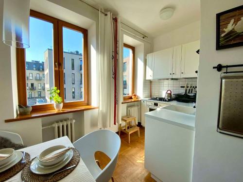 Η κουζίνα ή μικρή κουζίνα στο Spacious Old Town Apt, 3 Rooms, Sleeps 6-7