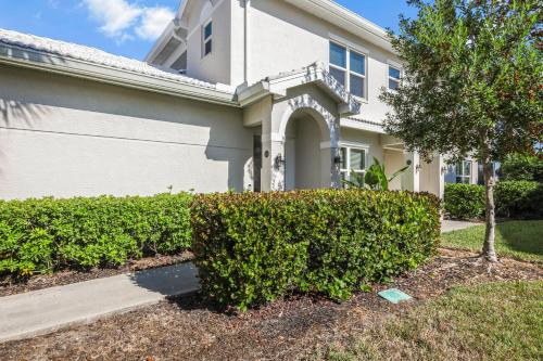 Φωτογραφία από το άλμπουμ του 4660 Hawks Nest Way Unit 204 σε Old Marco Junction