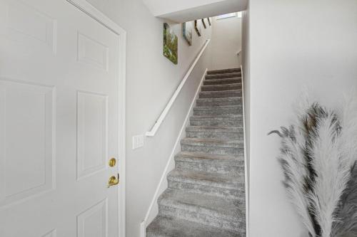 Φωτογραφία από το άλμπουμ του 4660 Hawks Nest Way Unit 204 σε Old Marco Junction