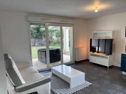 Le Nest - 2 Parking - Terrasse - Wifi - 2 Chambres