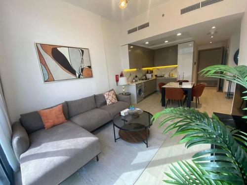 Large 1 Bedroom Apartment in Azizi Riviera 15