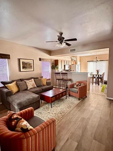 Khu vực ghế ngồi tại 3.2 Near Field of Dreams