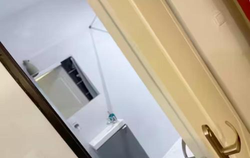 Et badeværelse på SPIN City by Katowice # One & Z E R O