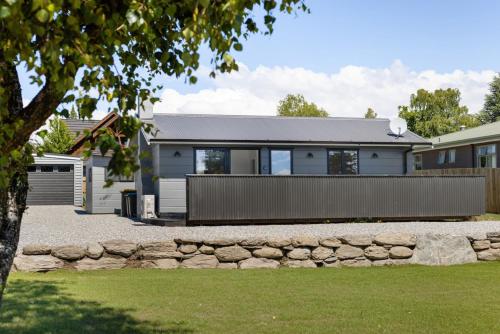 Fotografie z fotogalerie ubytování Central Wanaka Escape - Views of Lake and Mountains v destinaci Wanaka