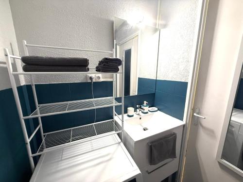 Studio LGM tout confort avec terrasse & parking, Plage à pied