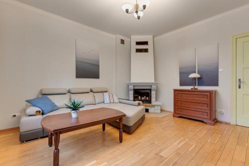 Gdynia City Center 4 - Jacuzzi by Grand Apartments