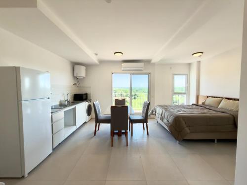 Η κουζίνα ή μικρή κουζίνα στο Apartamento en Luque cerca de Asunción805