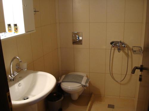 Ένα μπάνιο στο Old Town Apartments