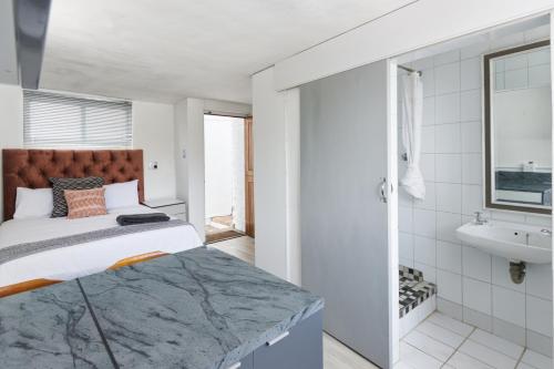 Et badeværelse på Olive Villa with Sea View