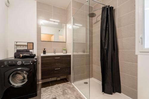 Ένα μπάνιο στο Le Magnifique - Grand balcon - Netflix - Grand Marché