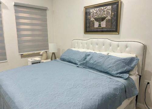 Ένα ή περισσότερα κρεβάτια σε δωμάτιο στο Happy cove estate