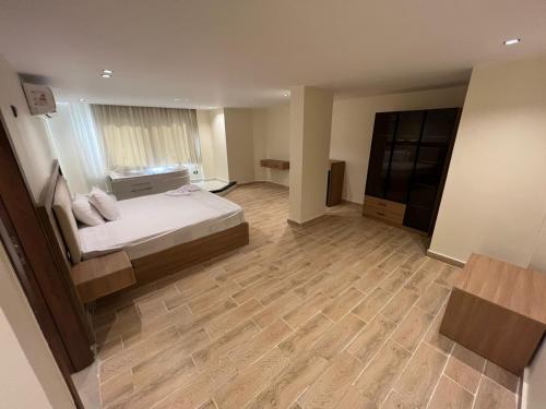 Postel nebo postele na pokoji v ubytování Pyramids hotel Merak