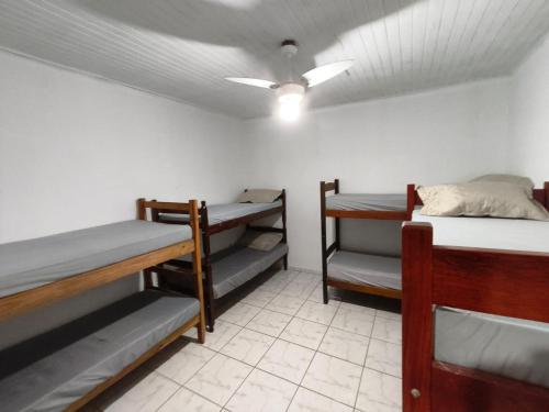 Postel nebo postele na pokoji v ubytování Adventure hostel