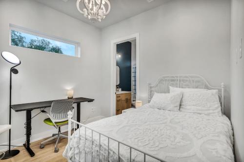 Postel nebo postele na pokoji v ubytování 3507 Guest Rm