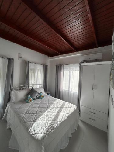 Postel nebo postele na pokoji v ubytování Agape Suites-Room 6- 2nd Floor