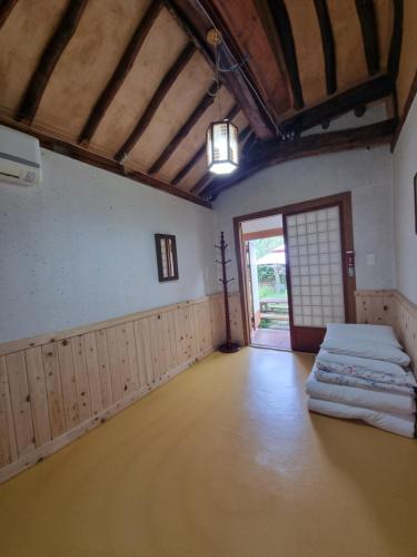 Voodi või voodid majutusasutuse Hanok Dream toas