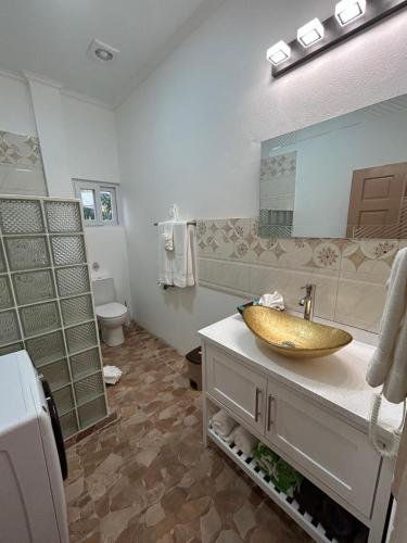 Koupelna v ubytování Agape Suites-Room 3- 1st Floor