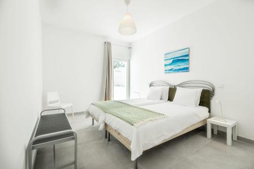 Sea Bliss Your Seaside Retreat in Alporchinhos