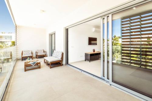 Relaxing Pool Stay in Albufeira Private Terrace