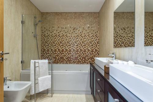 Et badeværelse på Blue Heaven Luxury V5