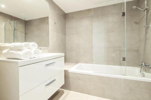 The Green Escape Albufeira Poolside Retreat
