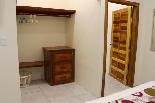 Un baño de Harbour Place Suites