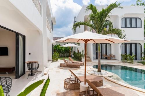 Hồ bơi trong/gần Melasti Luxury 1BR Pool & Outdoor Lounge