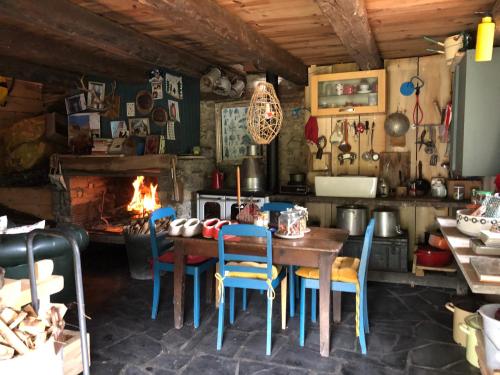 Ποτά στο Une nuit en CABANE dans la Forêt