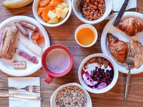 Mâncare la sau în apropiere de acest hotel