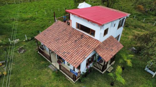 El edificio en el que está el hotel