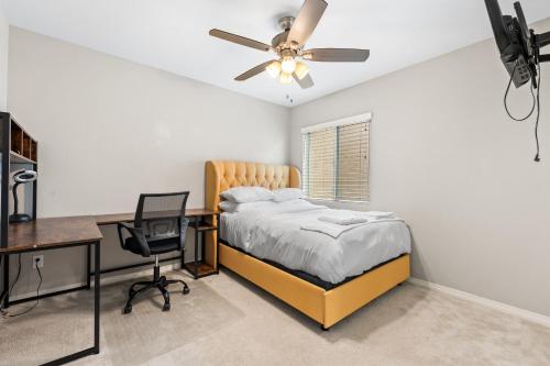 Gallery image of Modern 4BR 3 Baths Free Parking Great Location in Riverside