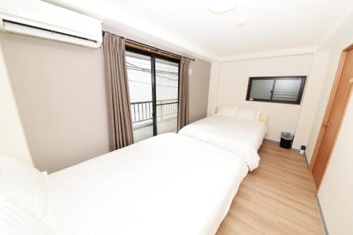 NY House 2新宿三階建て3室2シャワー2トイレ