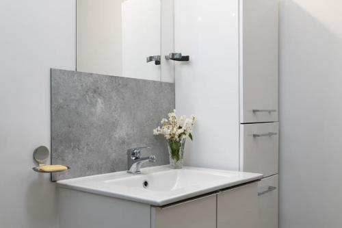 Fotografie z fotogalerie ubytování Charmante maison à Saint Béron v destinaci Saint-Béron