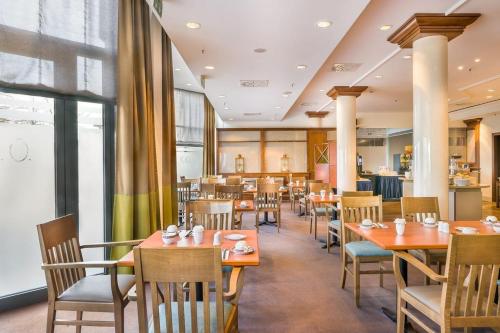 En restaurant eller et andet spisested på Garner Hotel Rüsselsheim by IHG