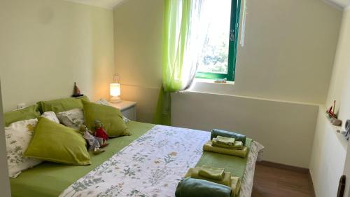 Ένα ή περισσότερα κρεβάτια σε δωμάτιο στο Villa Ruby beachfront by Villas Guide