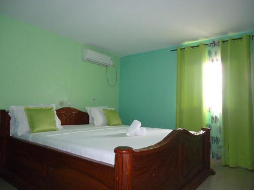 Una habitación en Executive Suites & Apartments - VIP Services