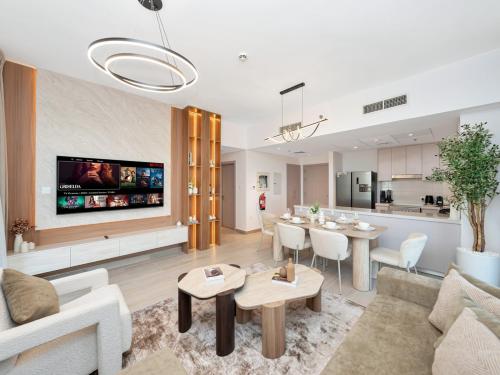 Elite Nest - Upscale 4BR with PS5 Lounge - Formula 1 and Ferrari World