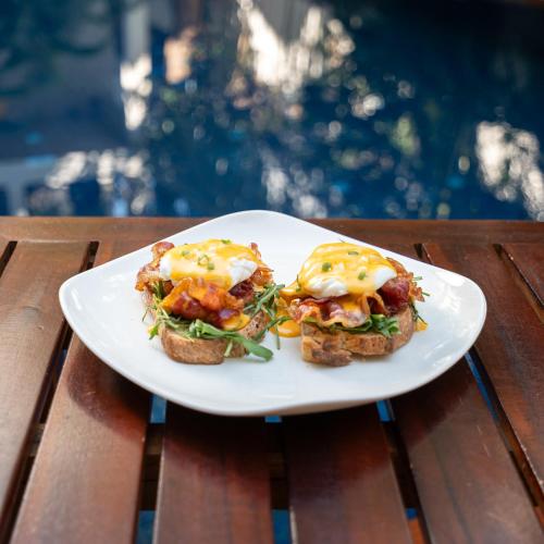 Jídlo v hotelu nebo okolí