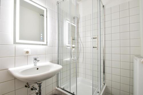 Vannituba majutusasutuses Elbe52 - by BohnApartments- Nähe Elbe- WLAN- Parken