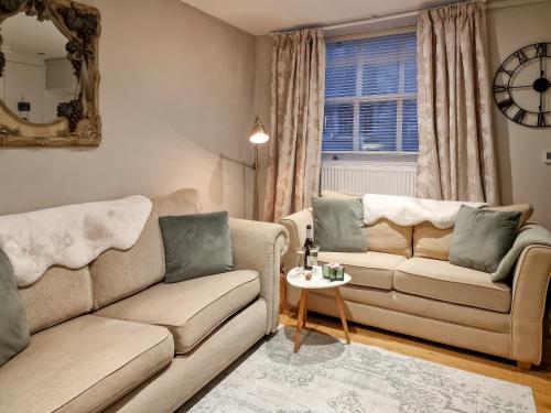 Χώρος καθιστικού στο Thimble Cottage